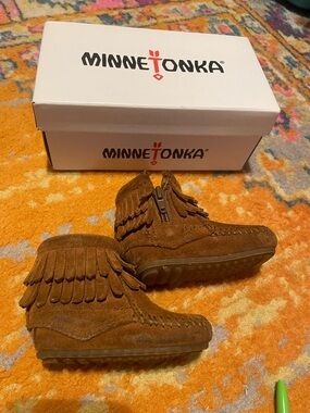 Minnetonka Kids Tan Fringe Suede Moccasins with Side Zipper